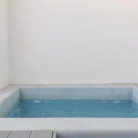 Mykonos Luxury With Jacuzzi アノ・メラ