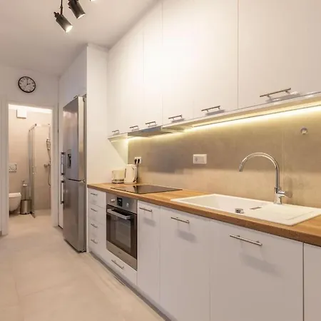 Mykonos Luxury With Jacuzzi アノ・メラ