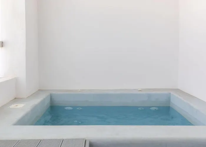 Mykonos Luxury With Jacuzzi 阿诺梅拉