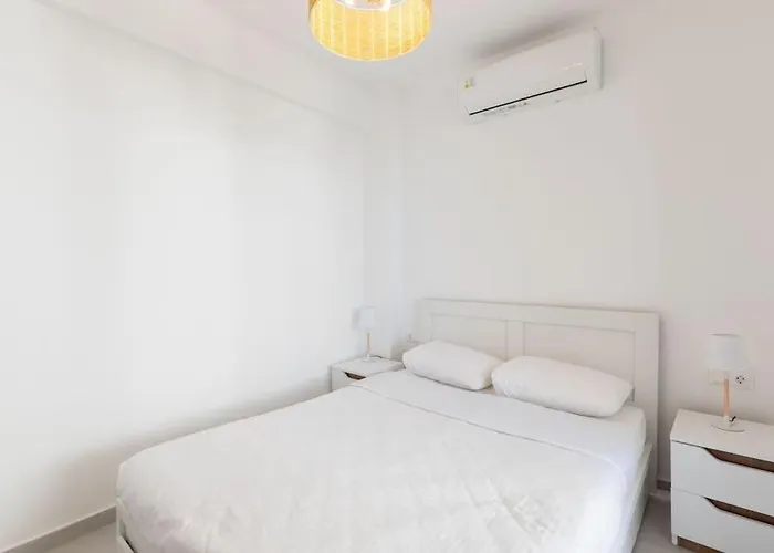 Mykonos Luxury With Jacuzzi 阿诺梅拉